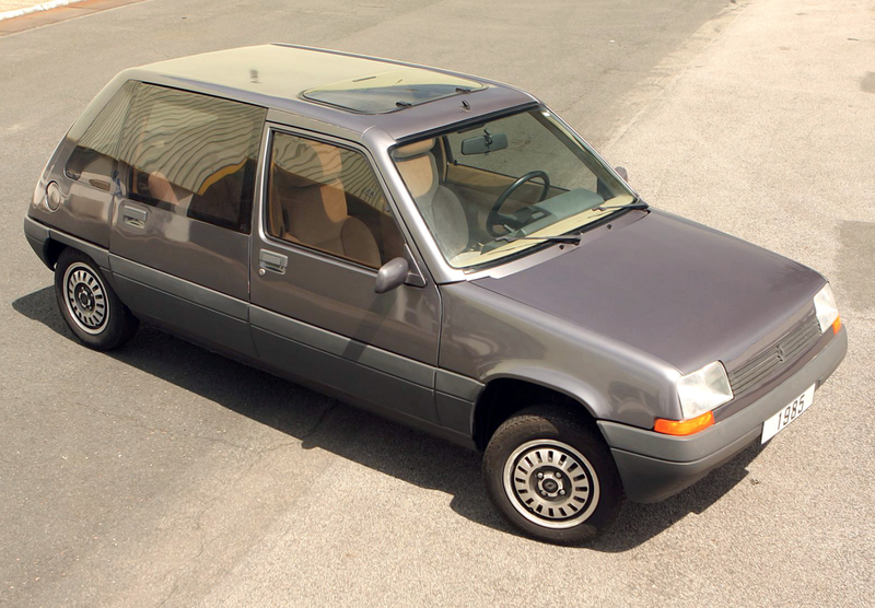 Illustration for article titled There Was Once A Renault Le Car Concept With Sliding Doors